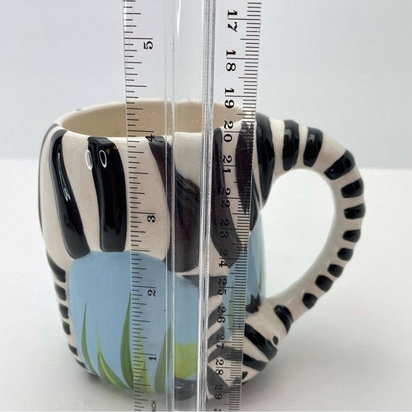 3D Zebra Tag Mug - Picture 4 of 6
